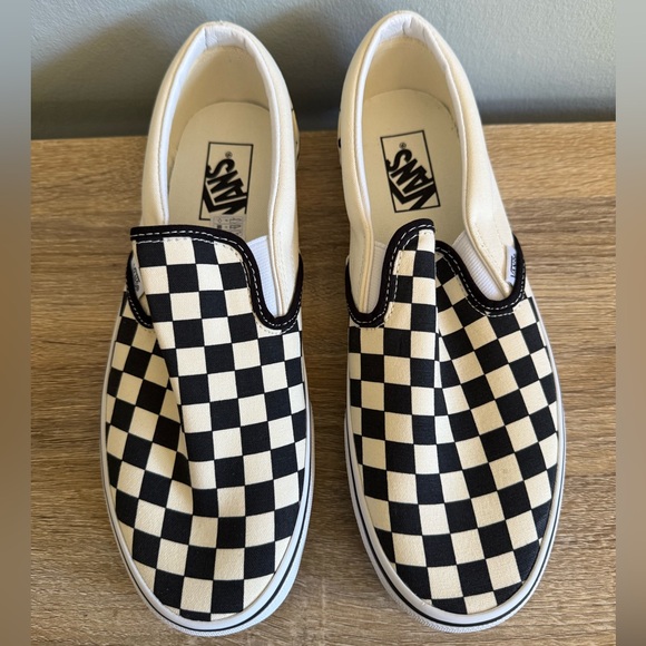 Vans Classic Slip-Ons - 10 - Picture 2 of 8